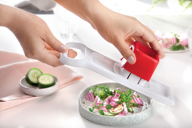 Speedy Mando, Tupperware, Zerkleinerer